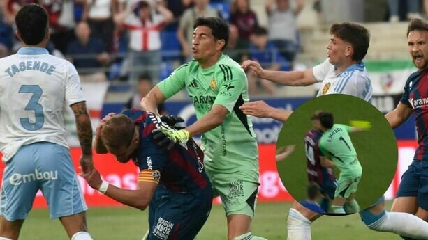 Esteban Andrada es suspendido 13 partidos por puñetazo en juego ante Huesca