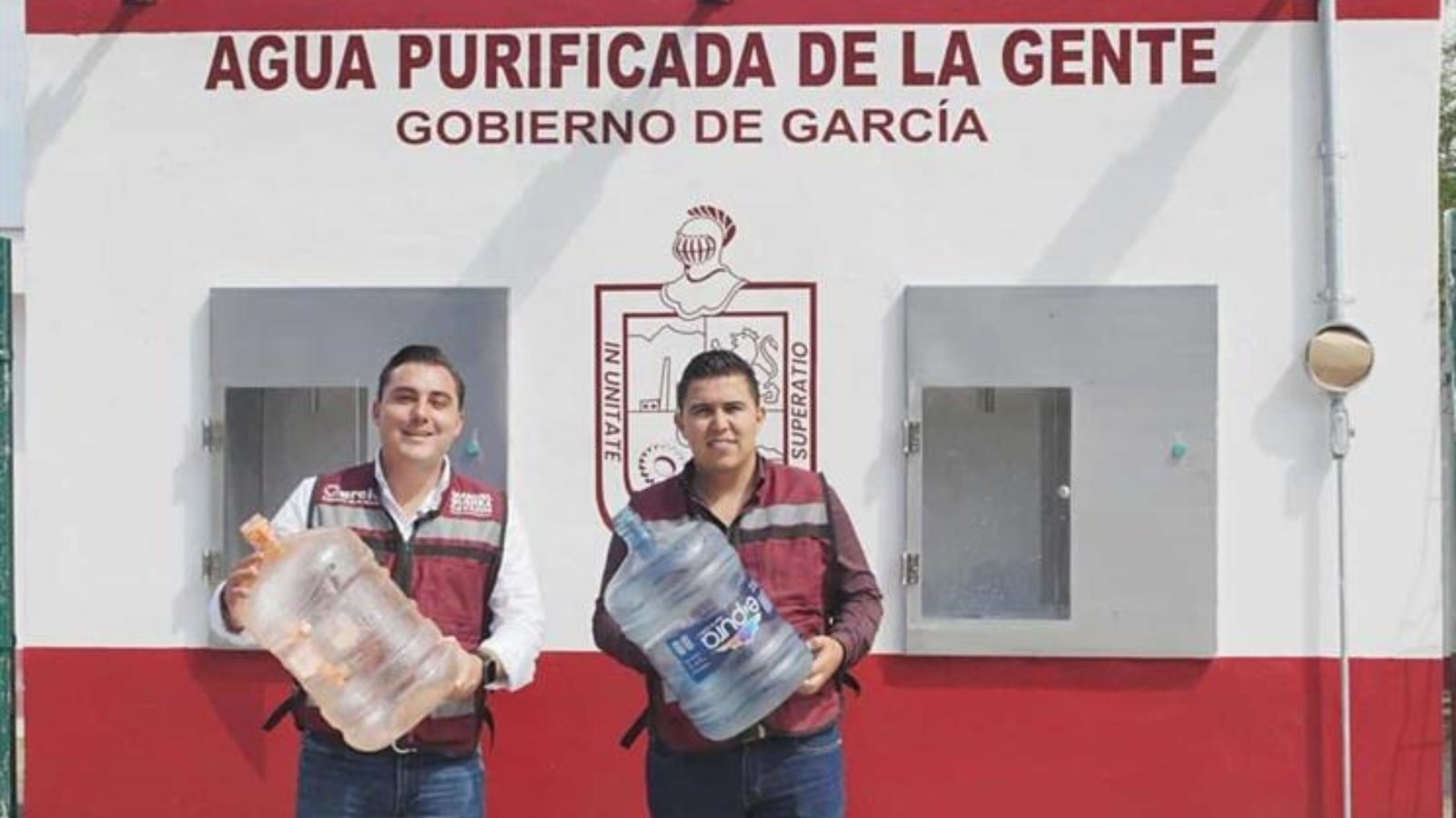 García retiene pipa con agua a activista; Manuel Guerra señala faltas
