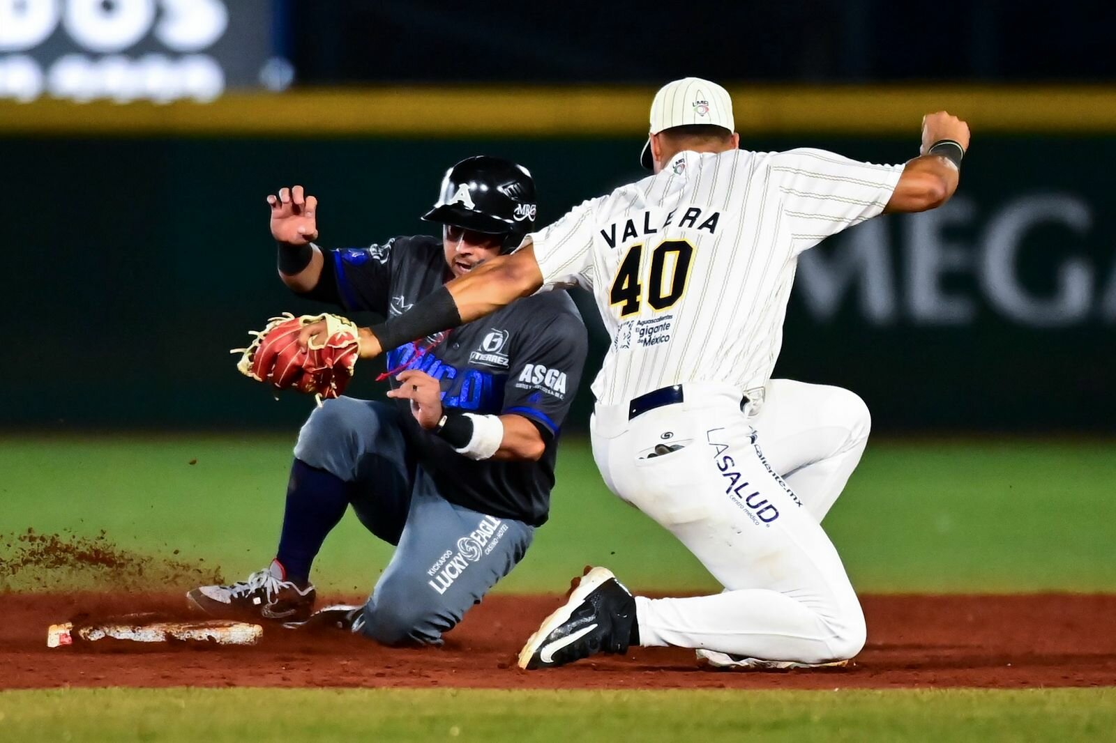 Rieleros iguala la serie ante Acereros