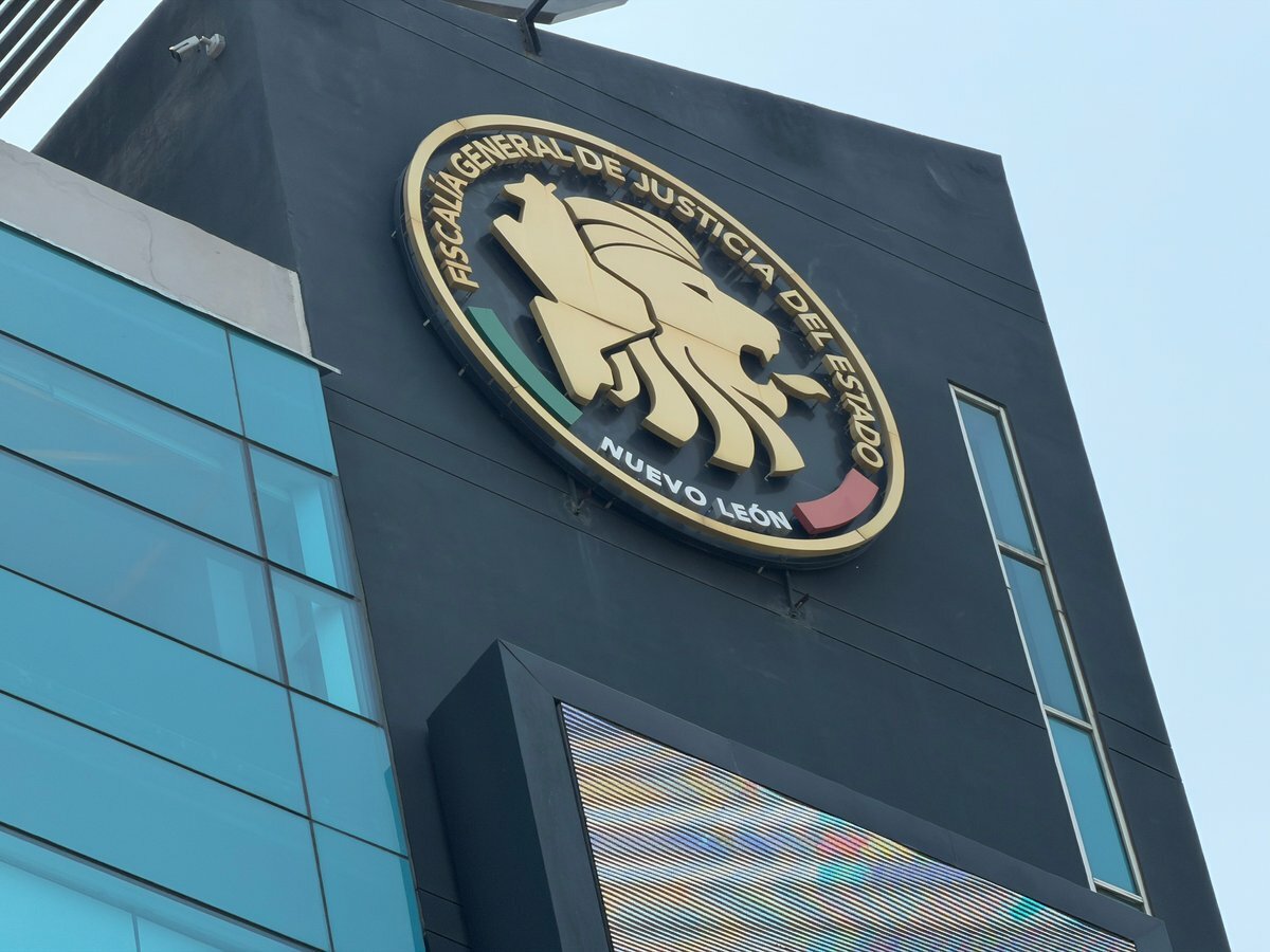 Investigan a menor por amenazas en escuela de Monterrey