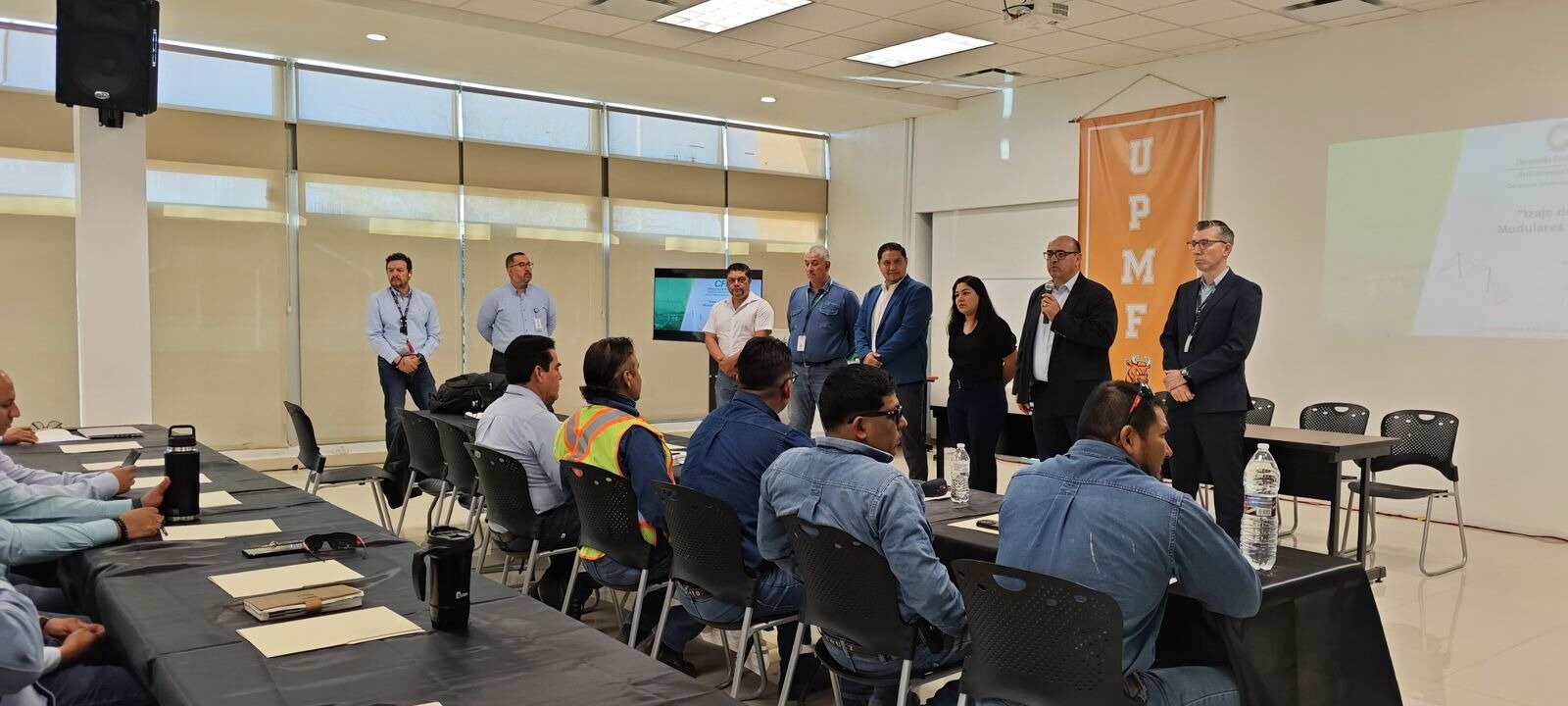 Empresas solicitan egresados de la Universidad Politécnica  