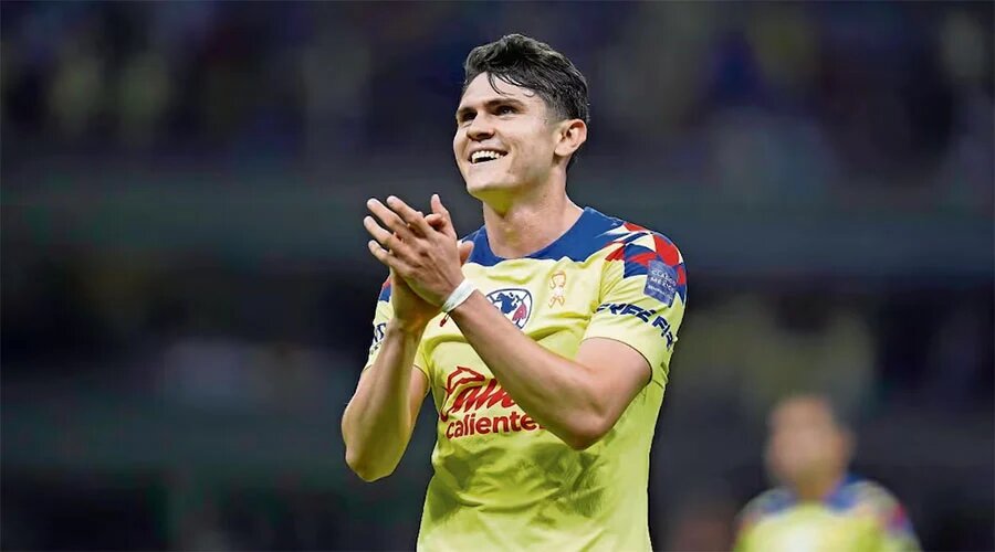 Israel Reyes viaja a Italia previo a concentración de México