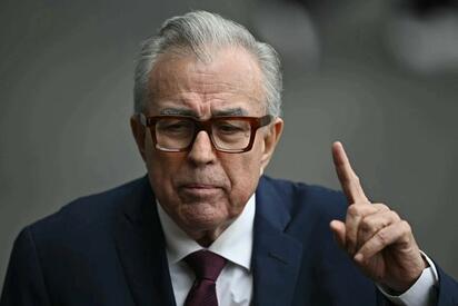 El gobernador de Sinaloa, Rubén Rocha Moya, confirmó que no solicitará licencia pese a acusaciones en Estados Unidos y continuará con su administración estatal