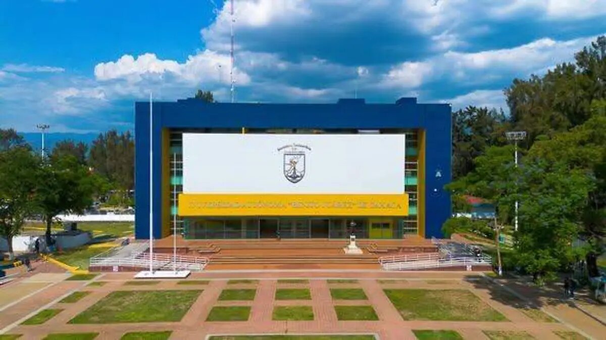 Tres aspirantes se registran para la rectoría de la UABJO en Oaxaca