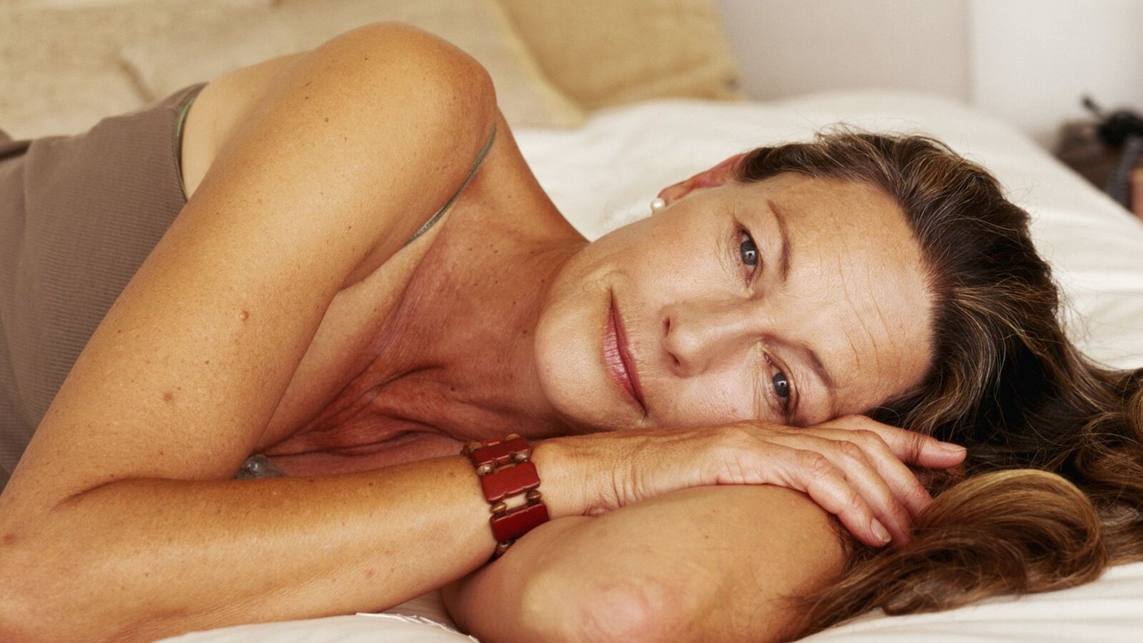 La perimenopausia no ocurre de manera repentina ni se limita al momento en que desaparece la menstruación. Es una etapa progresiva dentro de la vida