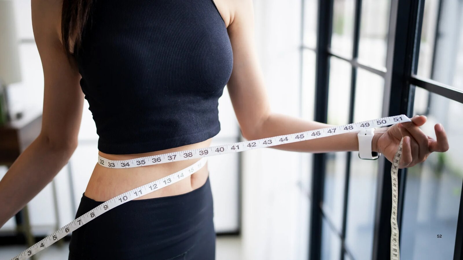 La reducción de grasa corporal no siempre se refleja de inmediato en la báscula. Expertos en nutrición y salud explican que el cuerpo puede dar señales sutiles