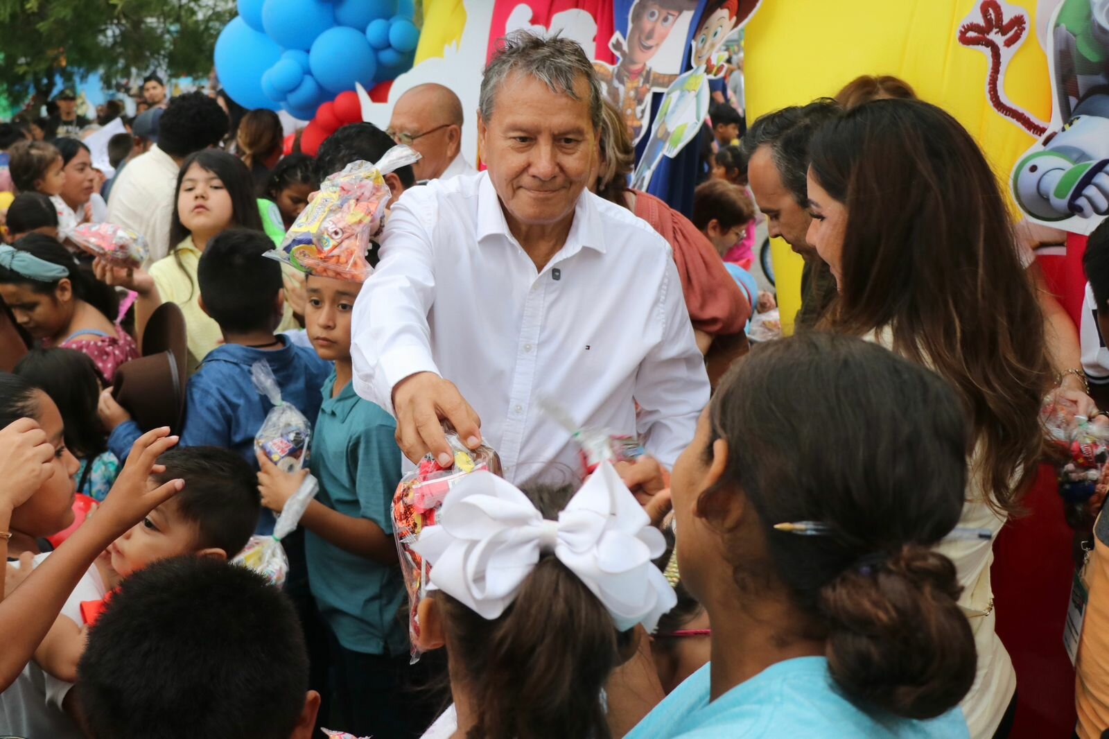 Miles celebran a la niñez en gran festejo en San Juan de Sabinas