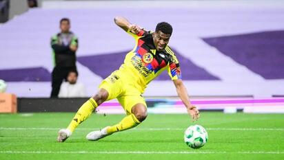    Raúl Zúñiga sufrió una fractura de clavícula en el entrenamiento y se perderá la Liguilla.  América anunció este jueves por la noche que el delantero Raúl