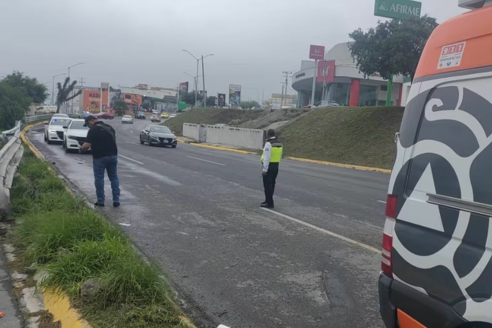 Choque en Monterrey deja cuatro militares lesionados en Paseo de los Leones