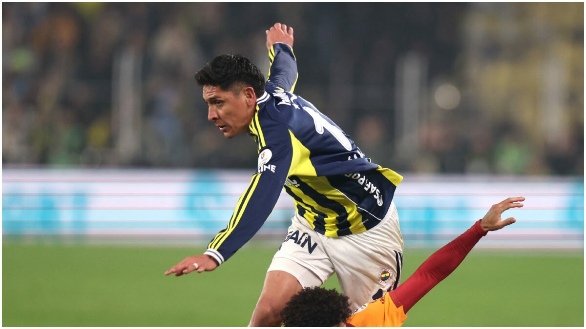 Edson Álvarez regresa a las canchas, pero es abucheado por afición del Fenerbahce