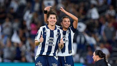    Rayadas goleó 4-0 a Cruz Azul con hat trick de Lucía García y avanzó a semifinales.  Rayadas aplastó el sueño cruzazulino de alcanzar una segunda Semifinal