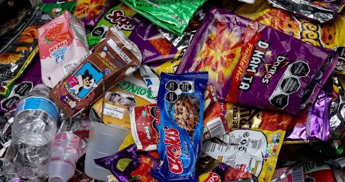 Riesgo de demencia aumenta con alimentos ultraprocesados