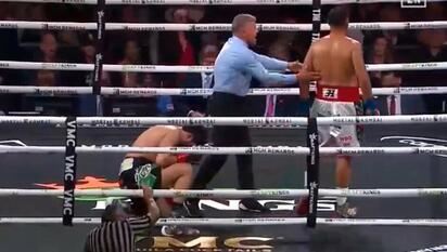    David Benavidez noqueó a Gilberto 'Zurdo' Ramírez en el sexto round para conquistar los títulos crucero de la AMB y OMB.  El peso Crucero tiene un nuevo
