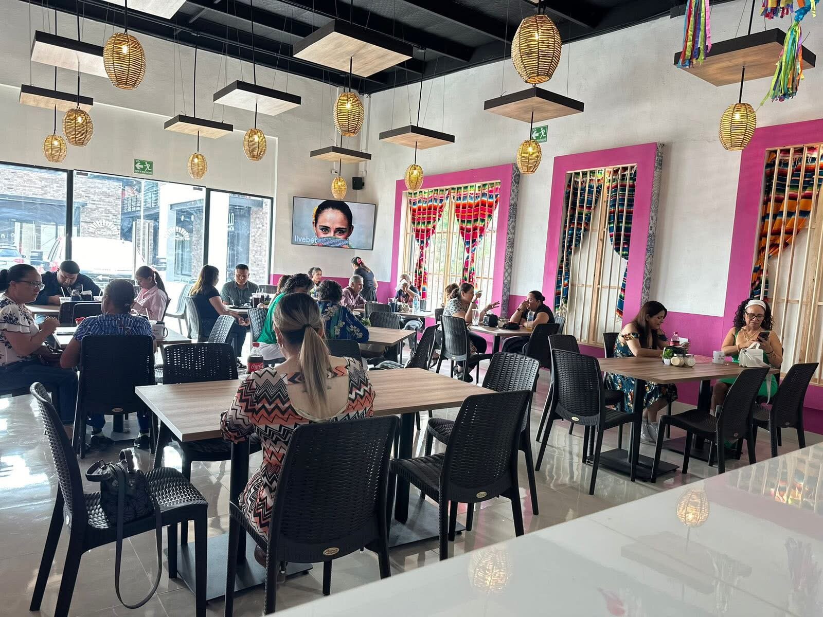    Sector gastronómico busca recuperarse con fechas conmemorativas