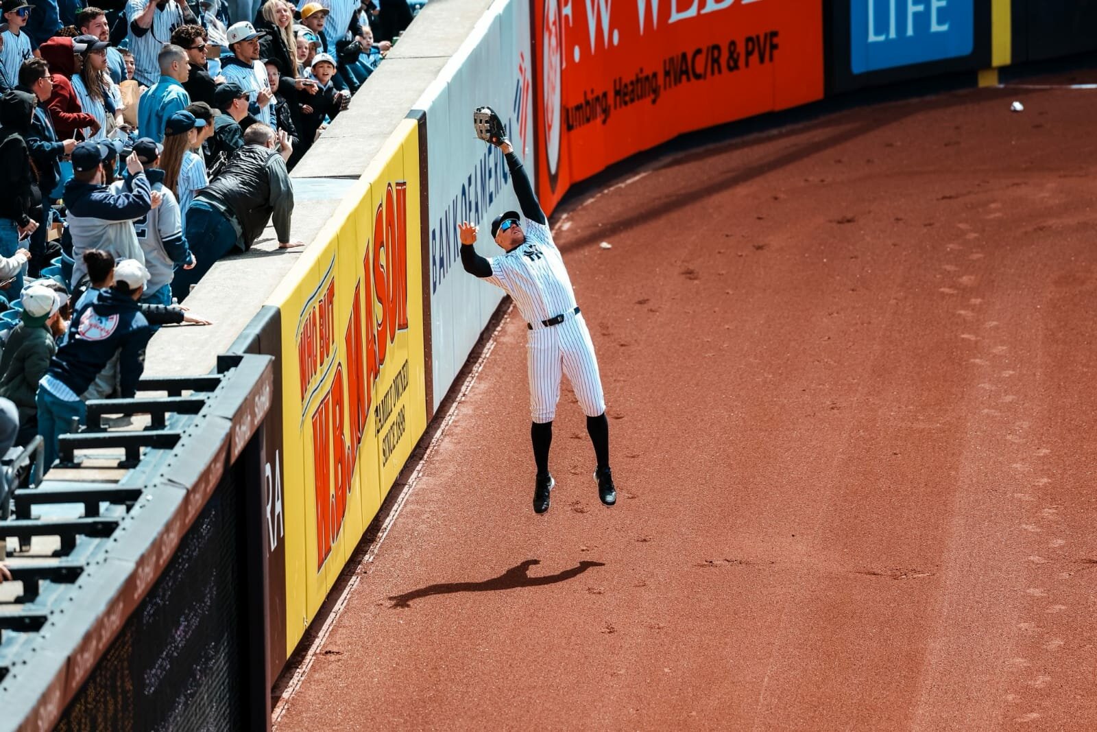 Yankees vencen 11-3 a Orioles; Judge y Rice jonronean