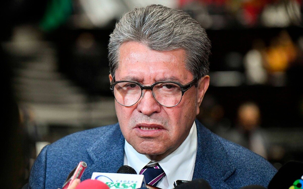 Ricardo Monreal niega que la UIF le haya bloqueado cuenta bancaria