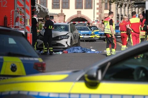 Auto arrolla a multitud en Leipzig: dos muertos confirmados