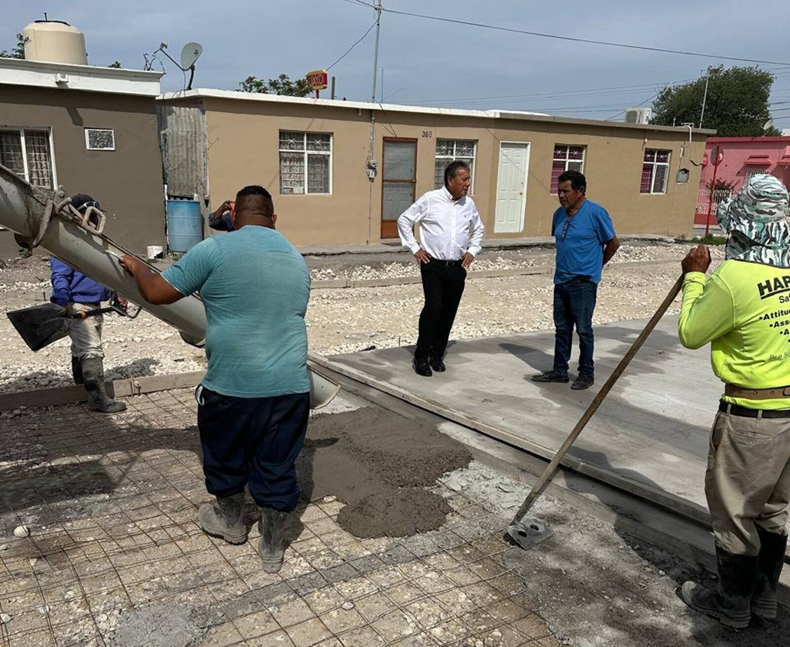 Continuan obras de pavimentación y mejoramiento urbano en Nueva Rosita
