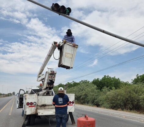 Refuerzan mantenimiento en la semaforización para la seguridad vial