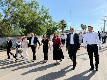 Conmemoran el 5 de Mayo con desfile cívico en Nueva Rosita