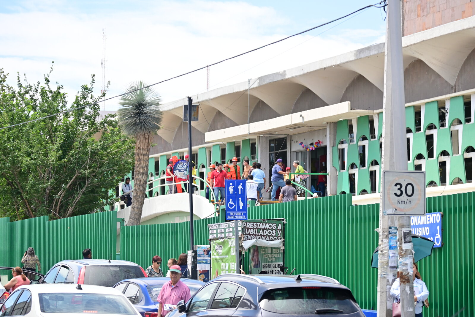 Simulacro nacional : Personal del área de laboratorio del Block A participó en un ejercicio preventivo para reforzar protocolos de emergencia