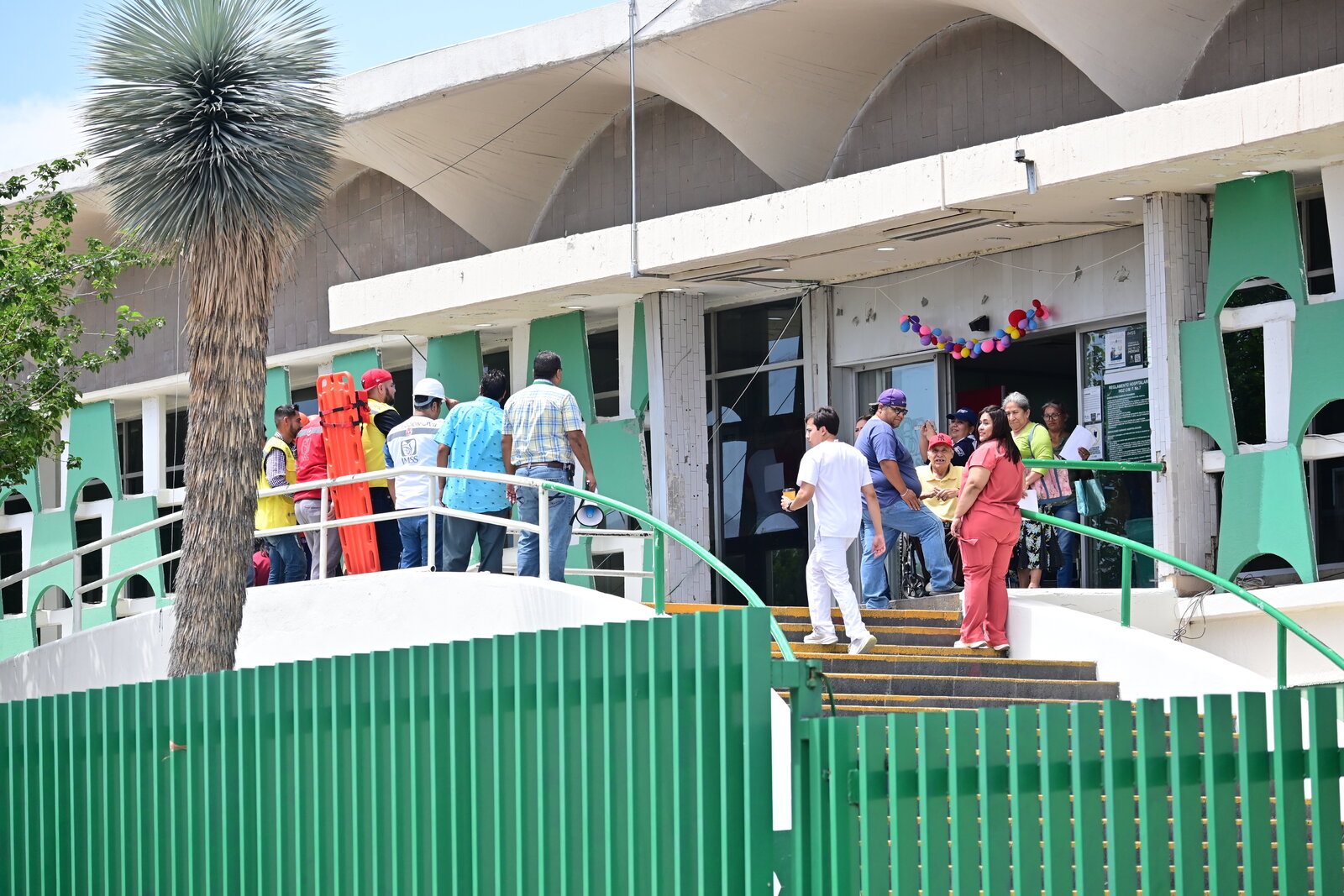 Simulacro nacional : Personal del área de laboratorio del Block A participó en un ejercicio preventivo para reforzar protocolos de emergencia