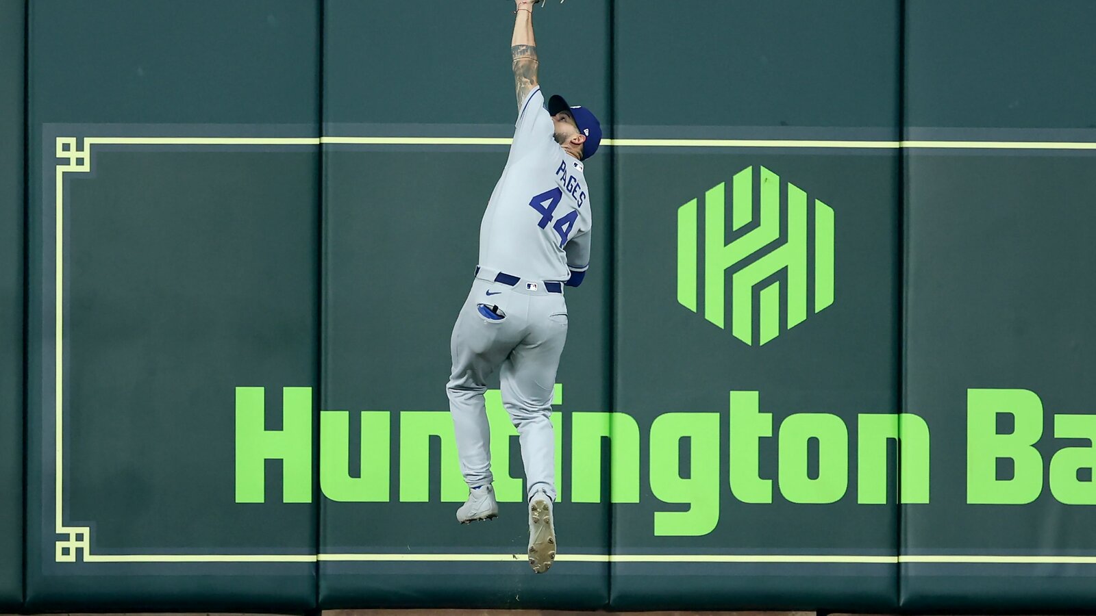 Andy Pagés conecta 3 jonrones en triunfo de Dodgers