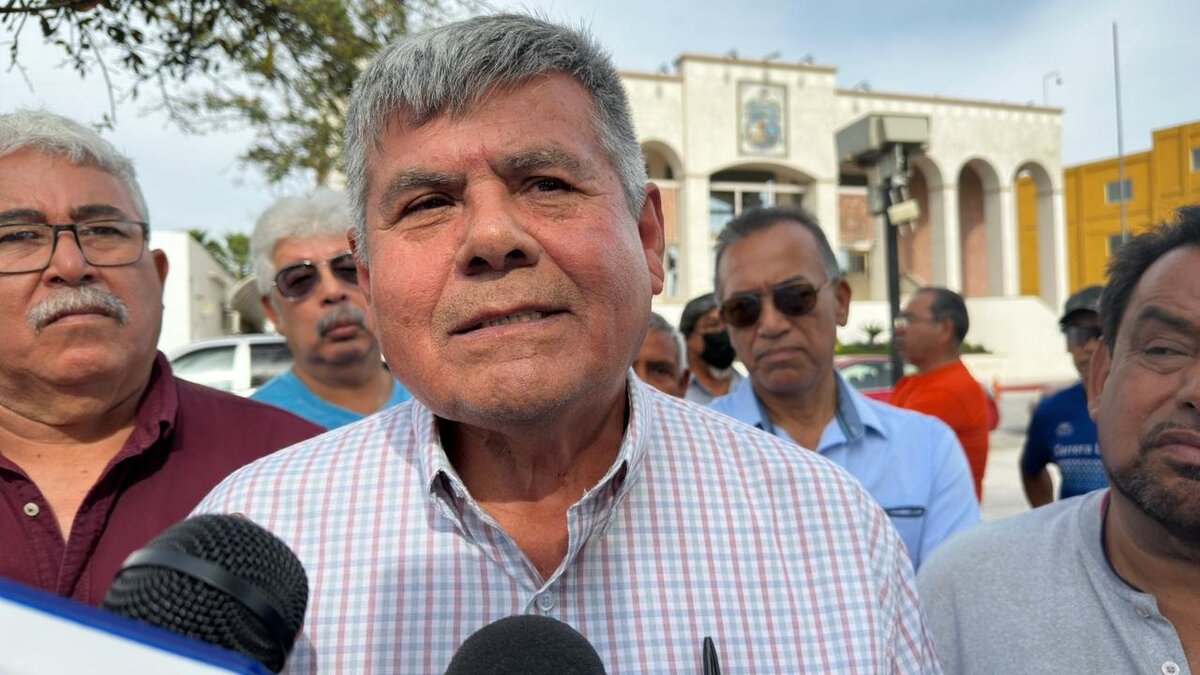 Exobreros de AHMSA amenazan con bloquear la carretera 57 por falta de respuesta federal