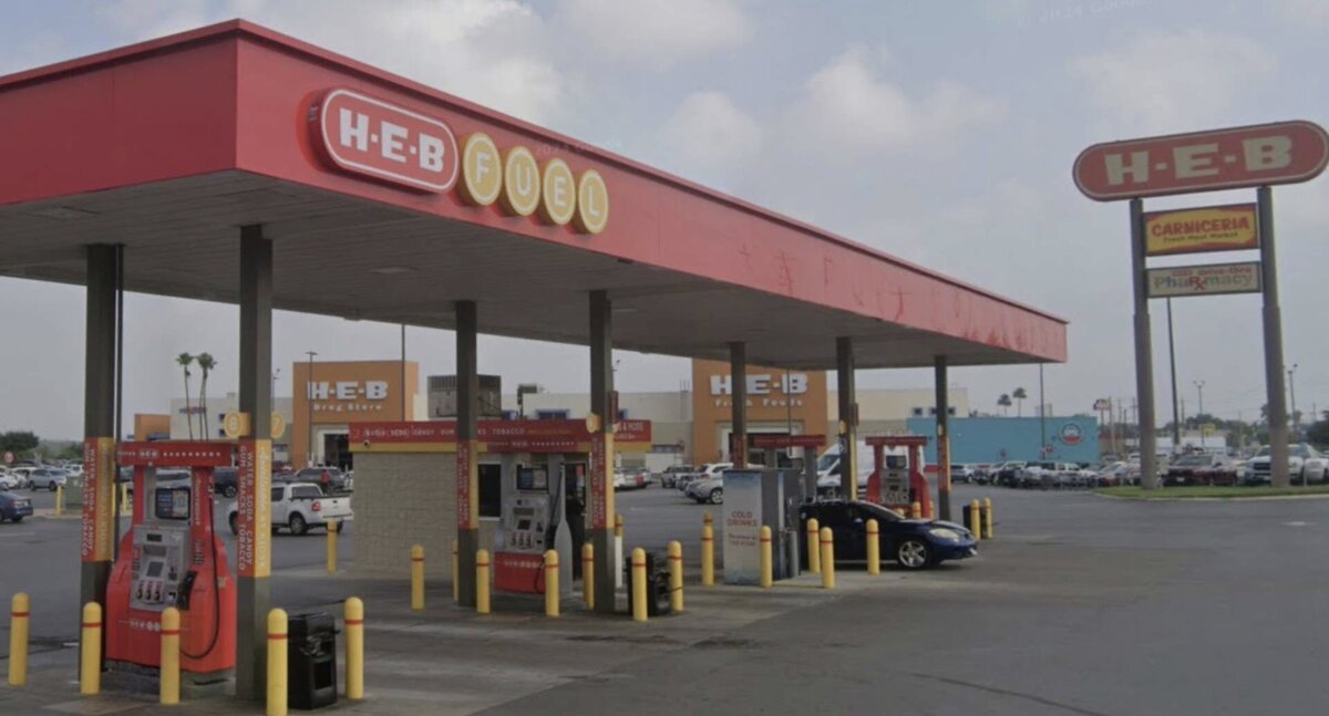     Gasolina supera los 4 dólares en Eagle Pass ante presión del mercado internacional