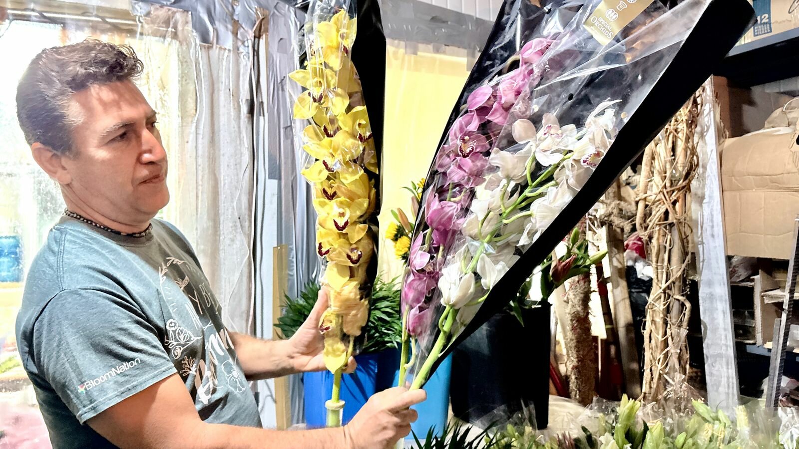 Flores mantienen vivo el amor por mamá en Monclova 