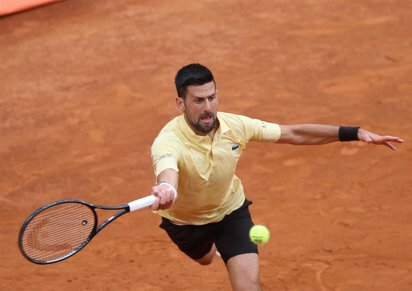 Novak Djokovic cae en su debut en el Abierto de Italia