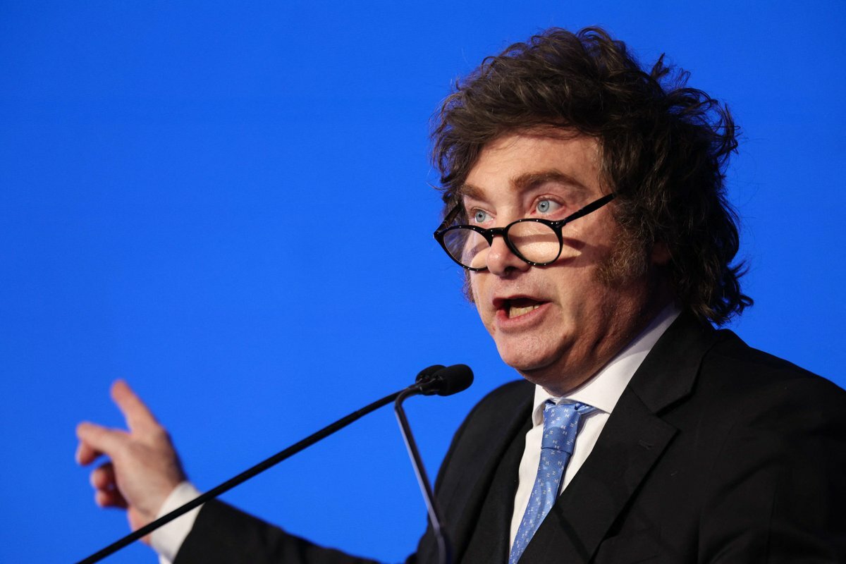 Milei respalda a jefe de gabinete en escándalo de enriquecimiento ilícito
