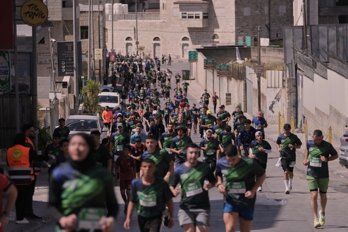 Maratón de Palestina reúne a miles en medio de la guerra
