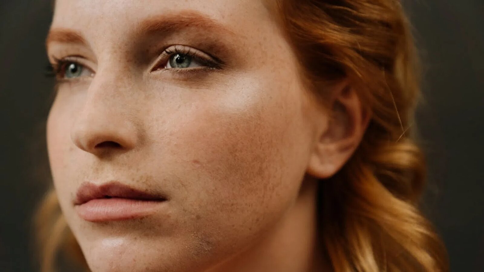 9 hábitos que manchan tu rostro sin que te des cuenta: deja de hacerlos hoy mismo