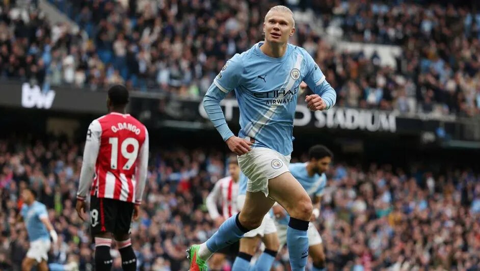 City mantiene presión al Arsenal con contundente triunfo