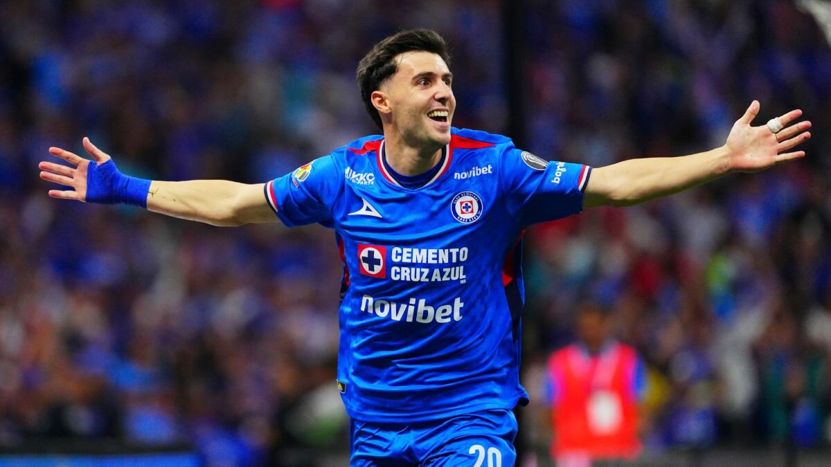 Gol de Paradela sella pase de La Máquina en Liguilla
