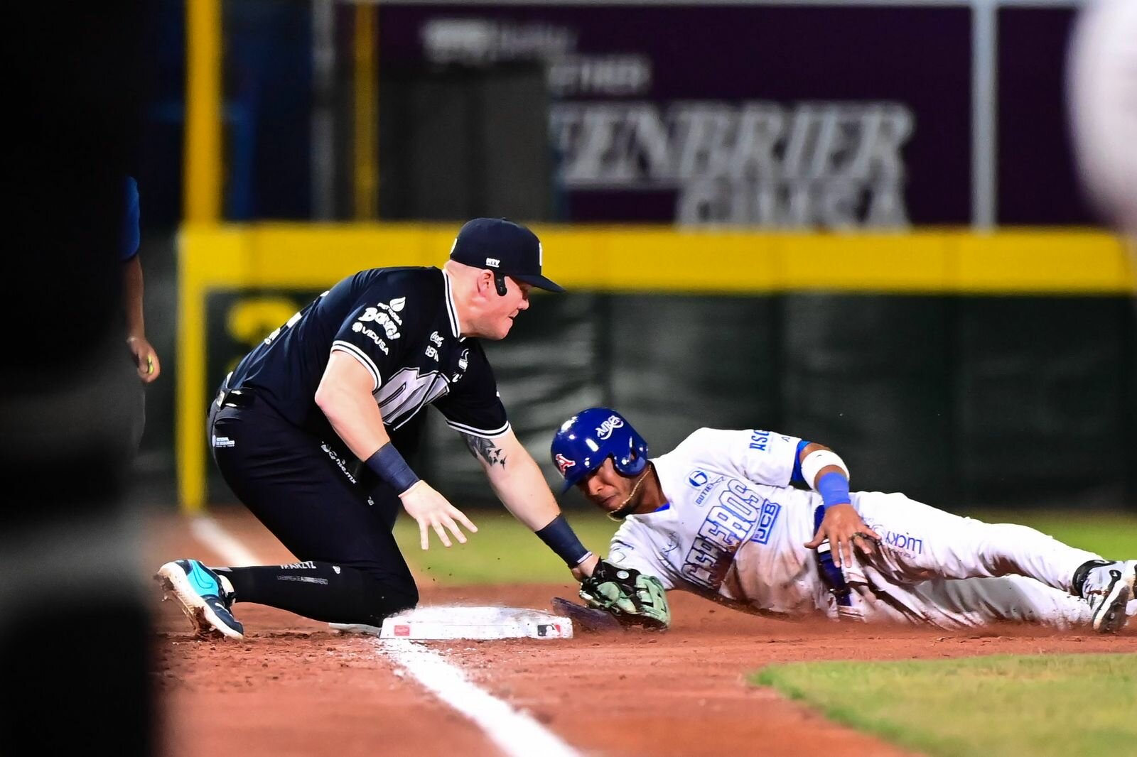 Acereros asegura la serie ante Sultanes