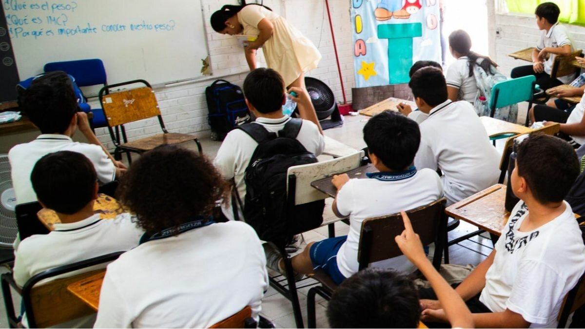 Coparmex critica recorte al ciclo escolar
