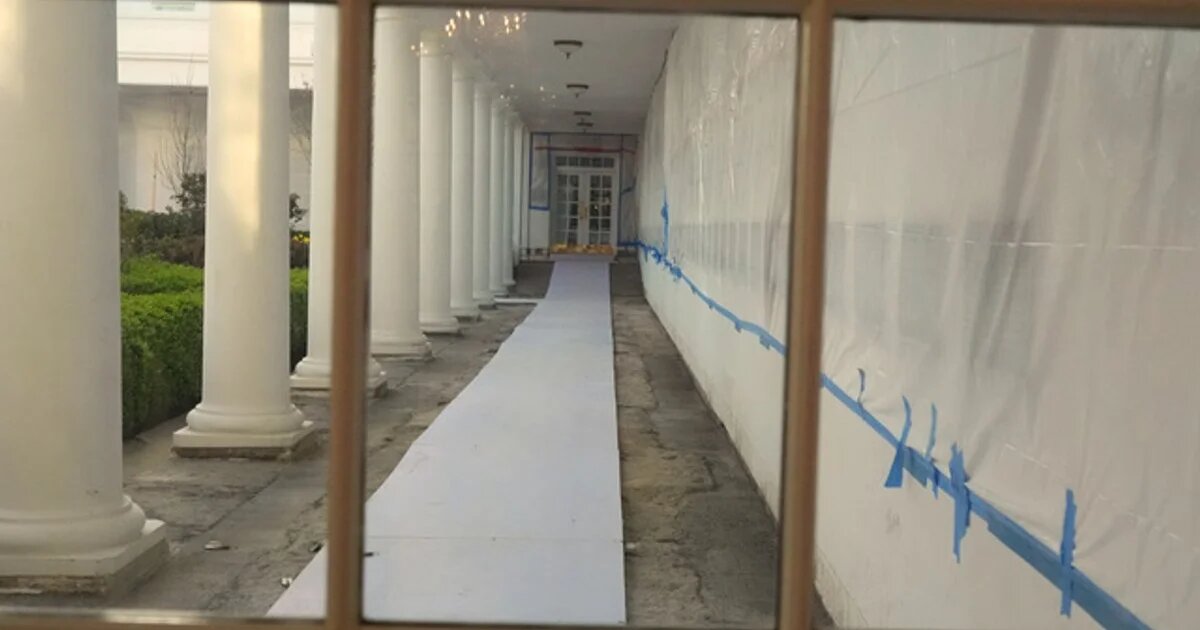 Demócratas buscan frenar fondos para salón de baile en la Casa Blanca