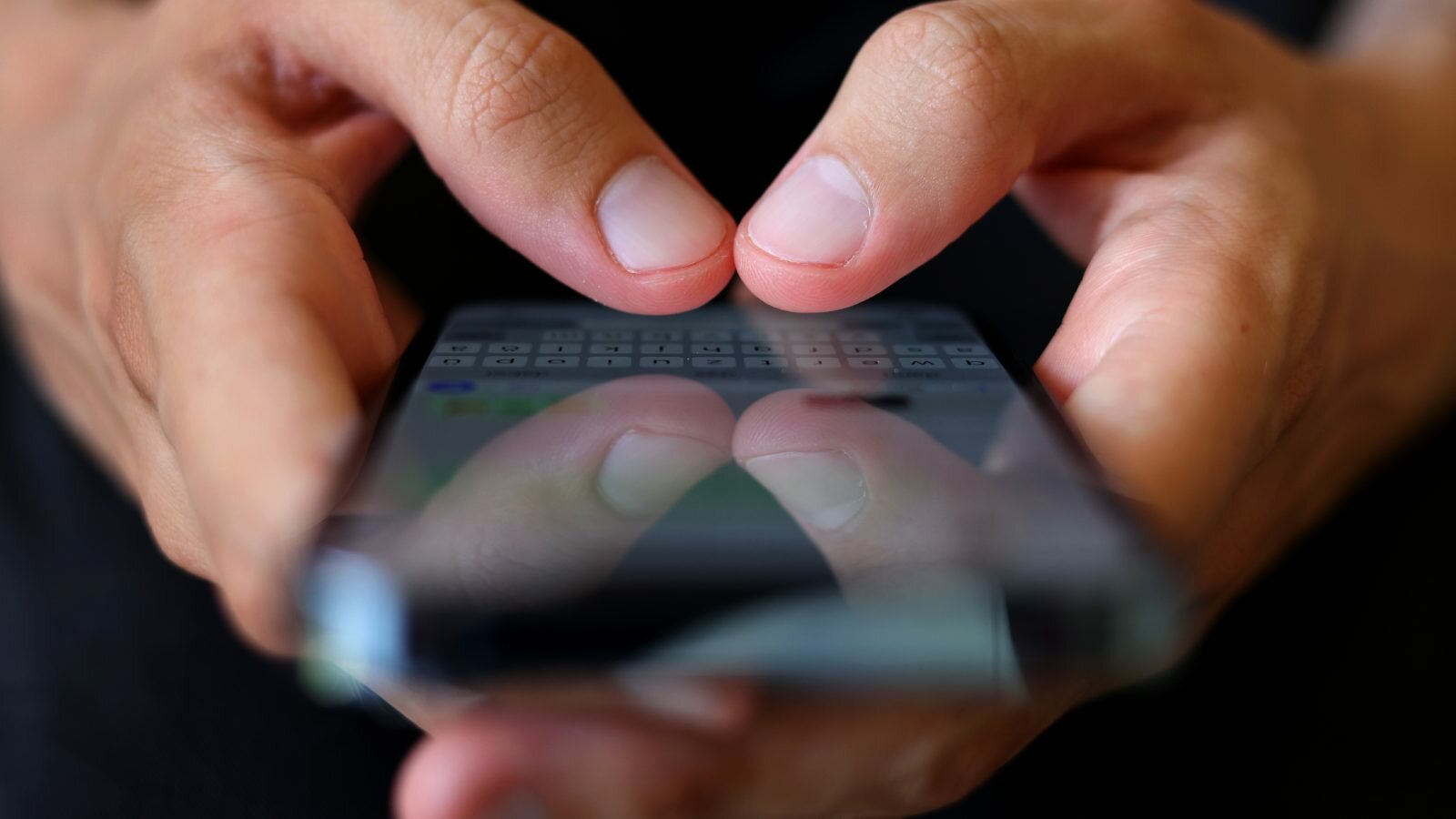 Detectan apps falsas que prometían espiar llamadas y WhatsApp