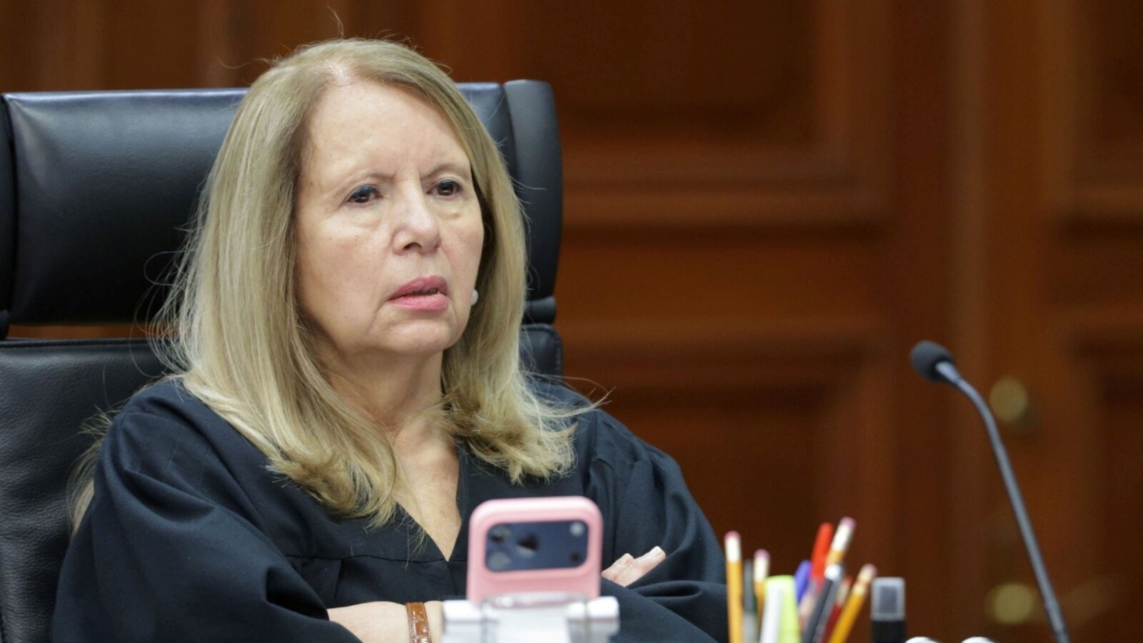 Ministra Loretta Ortiz regresa al pleno de la SCJN tras pedir licencia médica