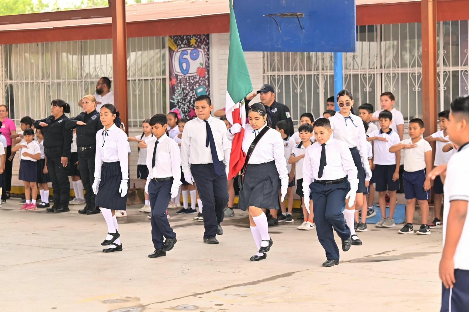 Ayuntamiento de Monclova impulsa valores cívicos en escuela primaria