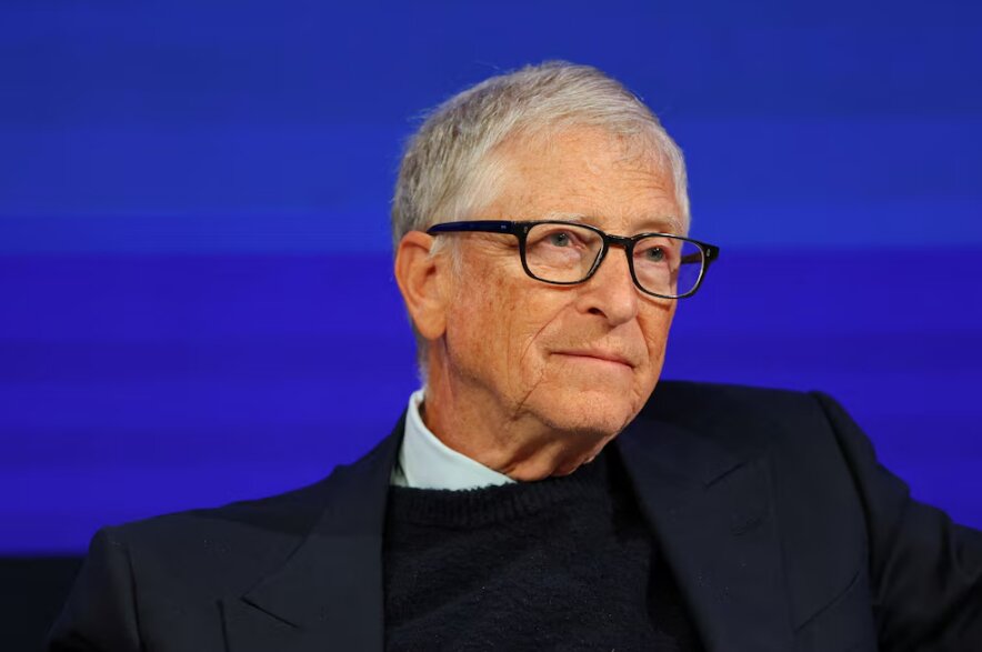 Bill Gates identifica empleos resistentes ante inteligencia artificial