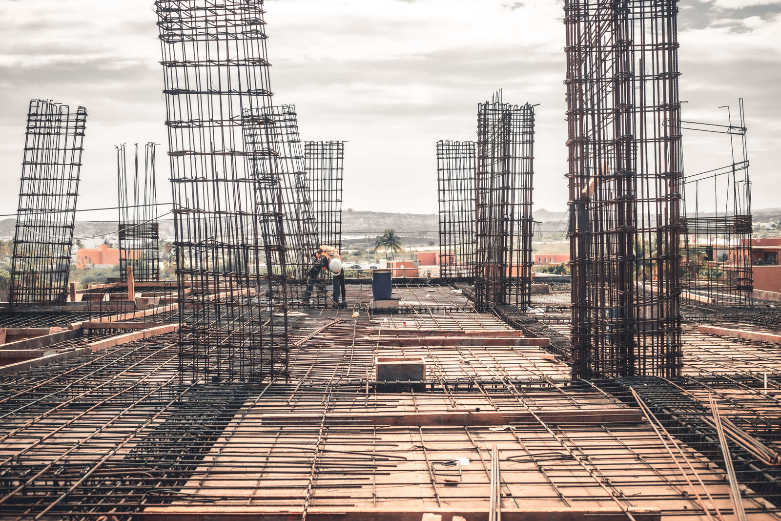 Alza del acero complica nuevos proyectos inmobiliarios en México