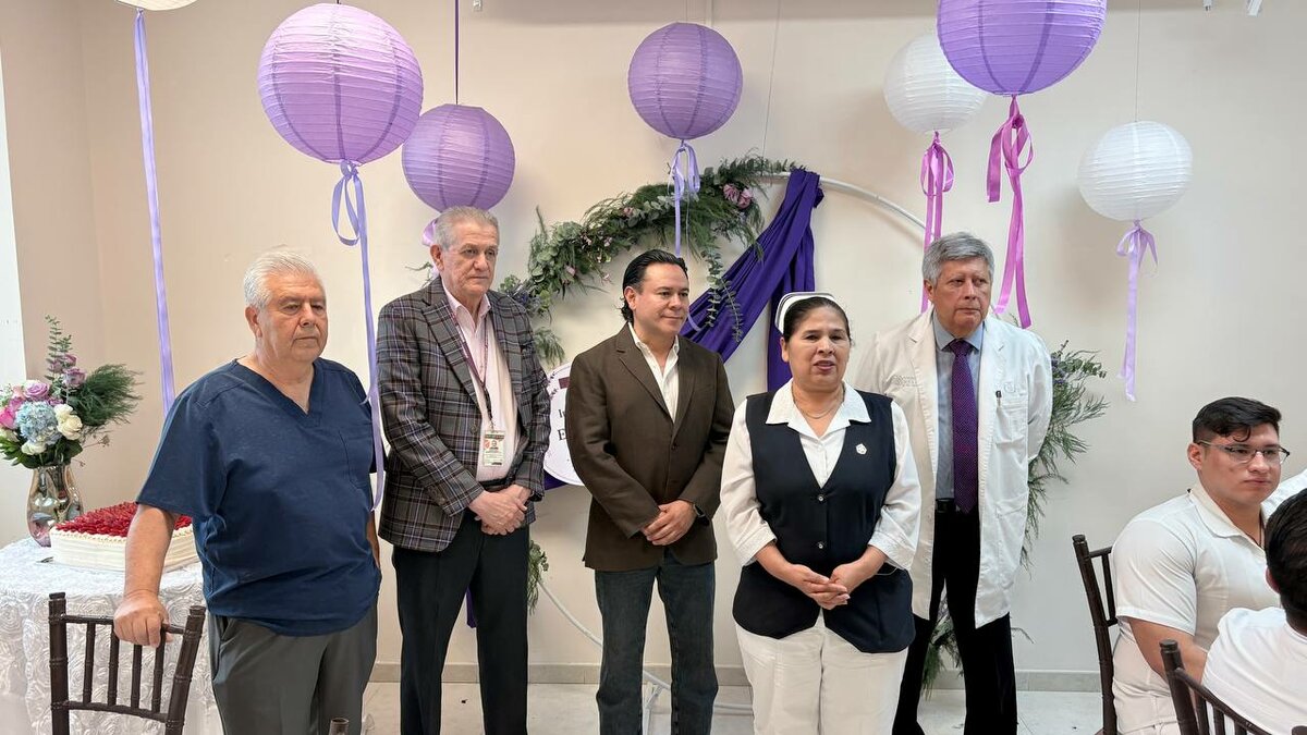 Enfermeros reciben homenaje por su vocación