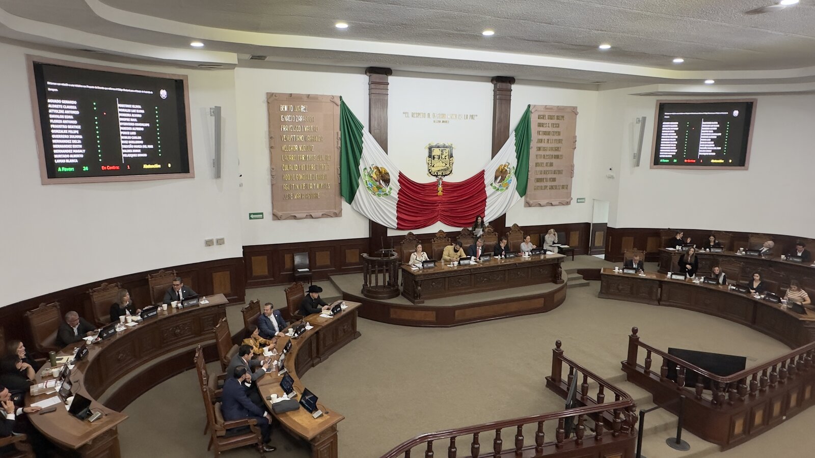  Congreso de Coahuila toma protesta a suplentes