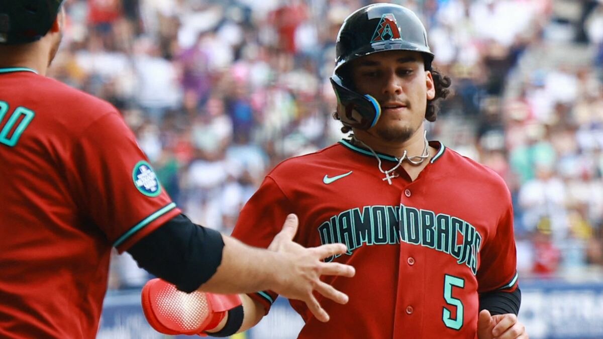 Dodgers adquieren al mexicano Alek Thomas desde Arizona