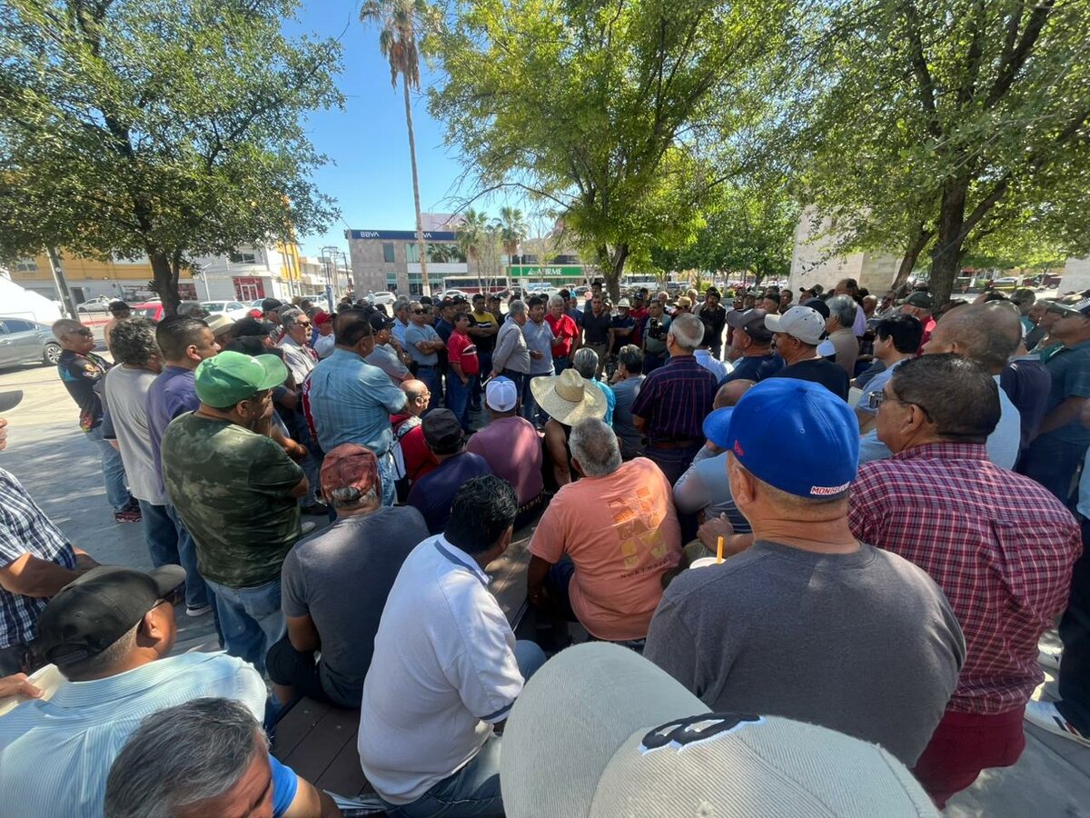 Ex obreros de AHMSA mantendrán lucha tras enfrentamientos y atención a lesionados