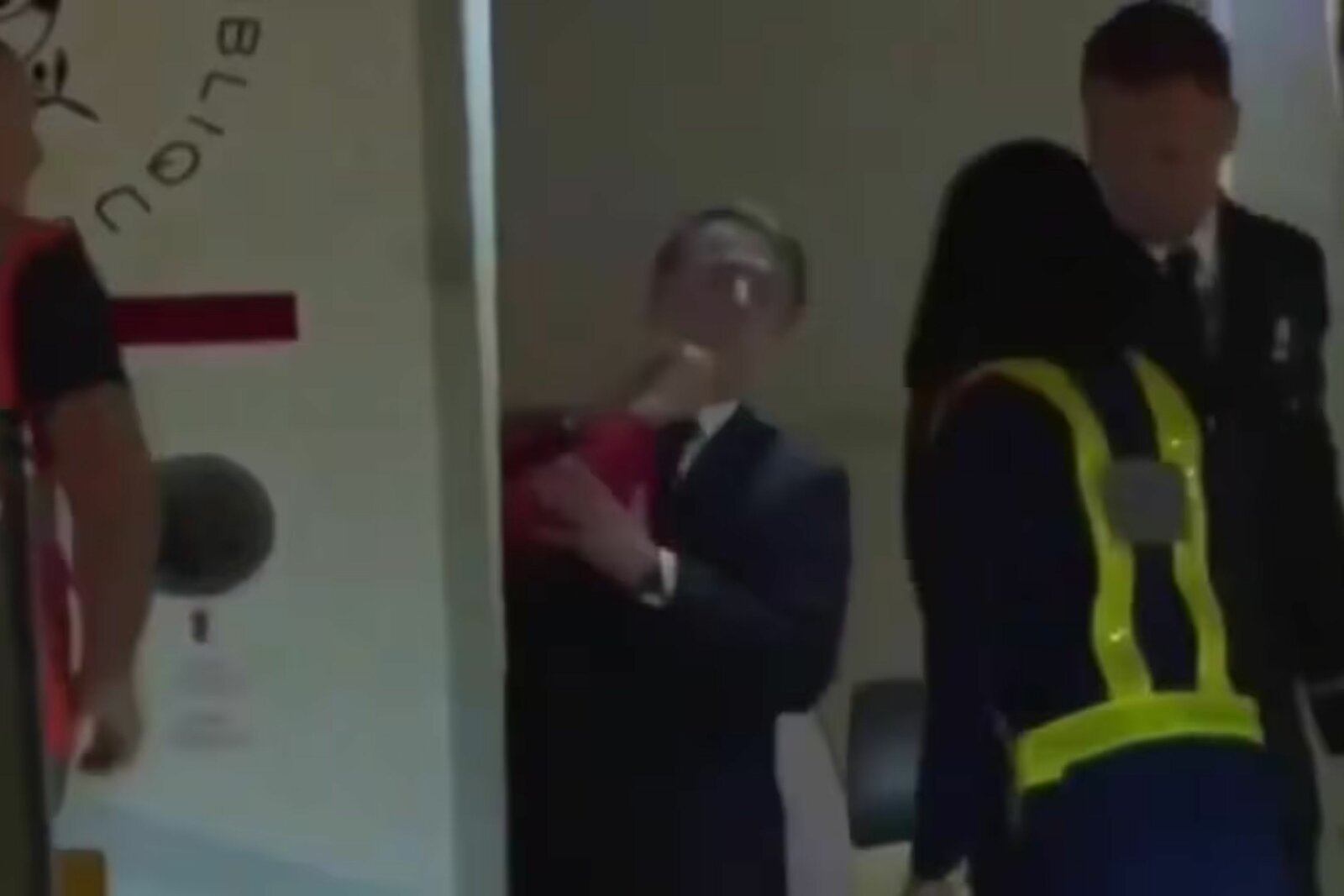 Emmanuel Macron: revelan supuesto mensaje a actriz tras incidente con Brigitte en 2025