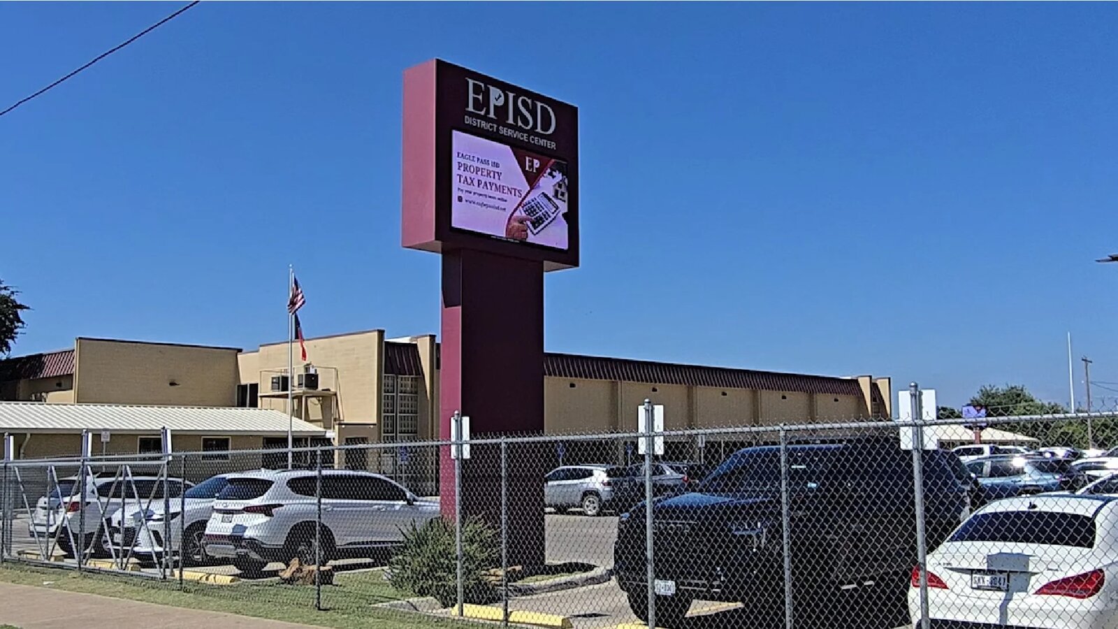 Distrito escolar define medidas ante posibles tormentas en graduaciones en Eagle Pass